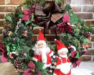 SANTA MRS SANTA CHRISTMAS WREATH