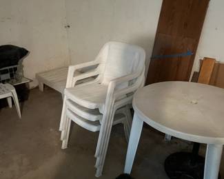plastic table and chairs