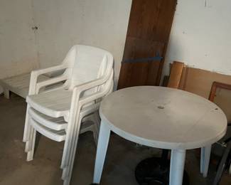 plastic table and chairs