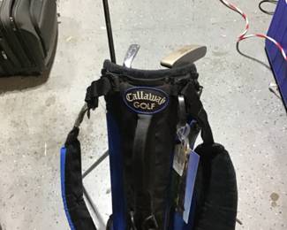 Calloway Jr golf bag and 3 clubs- excellent shape