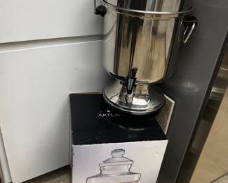 Farberware perculator, glass dispenser 