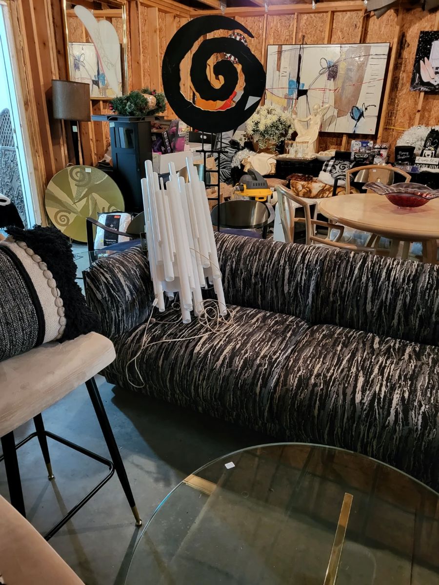 Amazing Designer Picker/Tag sale Huge !!! starts on 11/17/2023