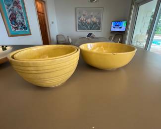 2 pcs Vintage McCoy Pottery Yellow Speckled Ribbed Beehive Mixing Bowls 6" & 8"