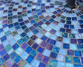 Round outdoor bar height table