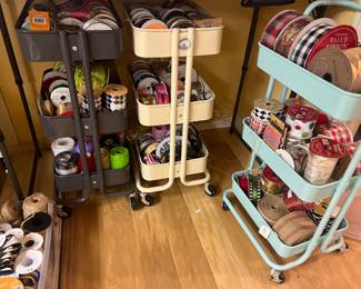 TONS of great ribbon