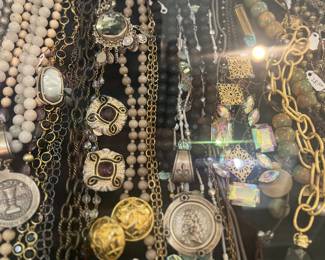 Zoom in to see…French Kande, Kendra Scott, Chanel