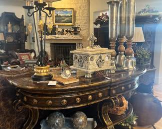 Large console table with stone top…and more accessories!