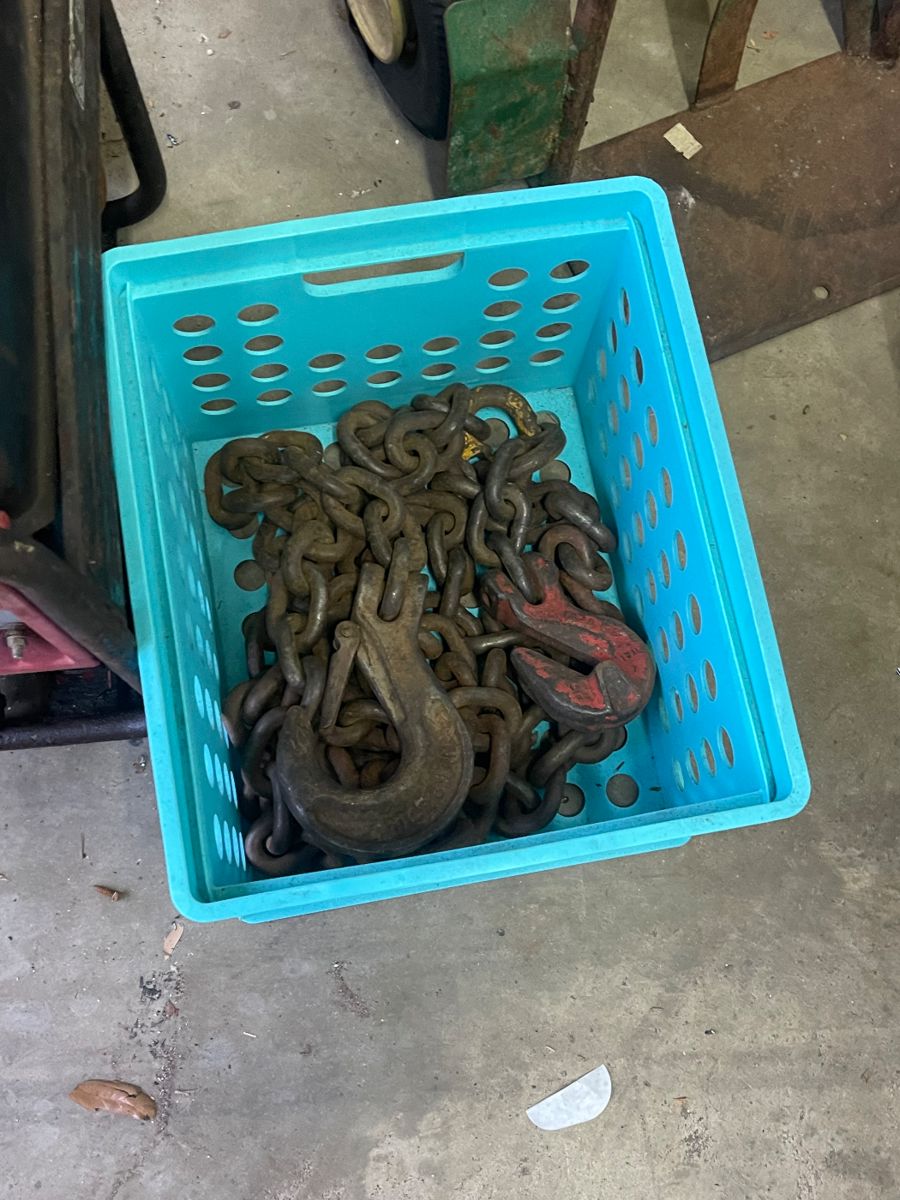 Estate Warehouse In Cocoa starts on 11/17/2023