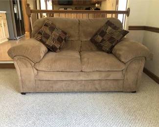 Fabrique Par Love Seat 