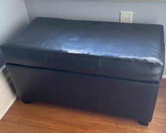 Storage ottoman