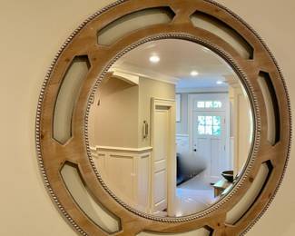 Round decorative mirror
