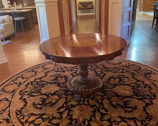 Round inlay wood table, round oriental carpet