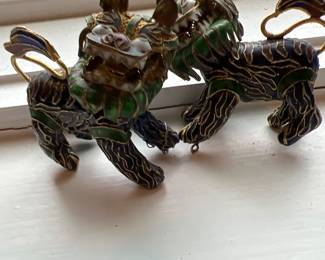 Foo Dogs