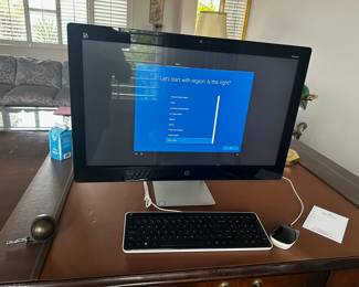 Hp Large screen computer wiped clean  ready to go. 