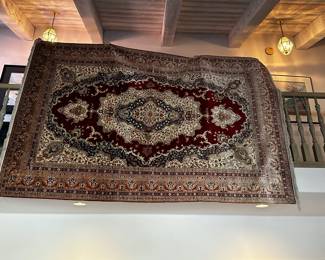 Large approx. 10 x 7 silk hand knotted rug   Beautiful