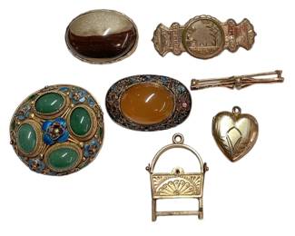 Collection 19th and 20th Century Brooches