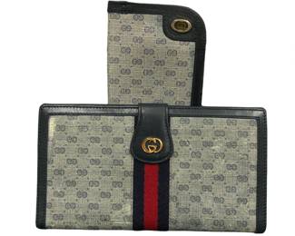 GUCCI Wallet Small G Trifold Wallet & Eyeglass Case