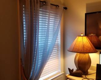 Blinds, curtain rods & sheers
