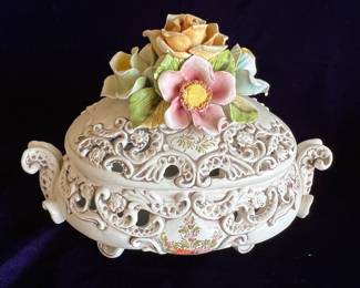 Capodimonte covered dish