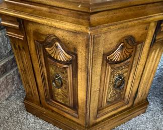 5-sided end table with storage