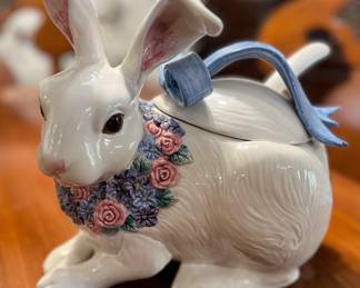 Fitz & Floyd bunny tureen