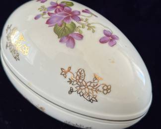 Lefton porcelain egg trinket box