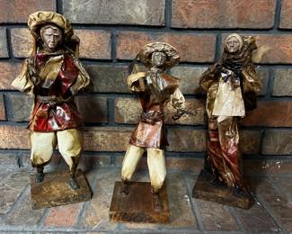 Wood figurines
