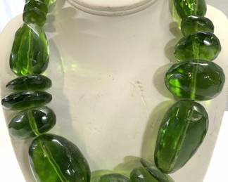 Chunky Faceted Peridot Tn Bead Necklace
