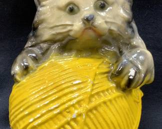 Vintage Chalkware Kitten String Holder
