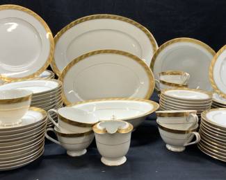 67 Imperial Gilt Fine China Service Set, Cleopatra
