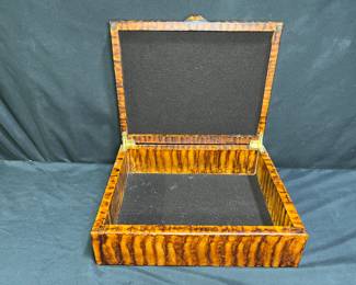 White Tail Deer Keepsake Box                