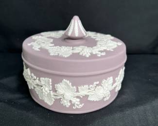 Wedgwood Jasperware Lilac Grapevine Bon Bon Dish