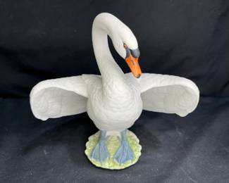 Gunther Granget Porcelain "The Noble Swan"
