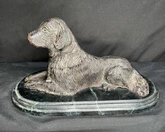 Retriever Labrador Dog Statue on Black/Green Marble Base
