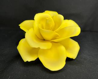 Napoleon Capodimonte Large Yellow Rose
