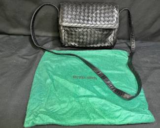 Bottega Veneta Intrecciato Black Leather Hand Bag
