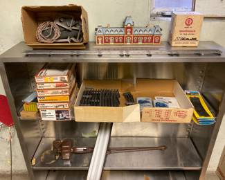 HO AND 027 TRAIN TRACK