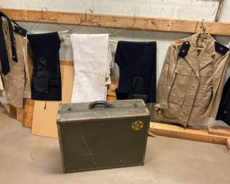 VINTAGE MILITARY CLOTHING 