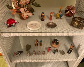 SMALL COLLECTIBLES