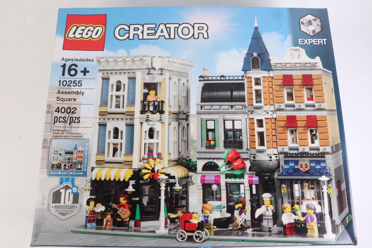 Thanksgiving Auction in Chapel Hill, NC starts on 11/17/2023