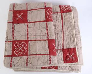 Lot 9876 Garnet Hill DoubleQueen Quilt and Pillow Shams