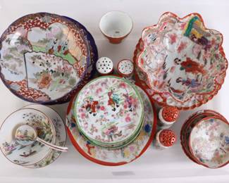 Lot 7616 Vintage Asian Bowls  Plates  Salt and Pepper Shakers