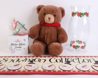 Lot 9826 Lot of 5 Holiday Christmas Decor Items