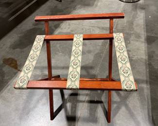 Lot 5025 Vintage Luggage Rack