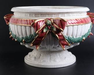 Lot 9619 Fitz  Floyd Classic Holiday Centerpiece Bowl