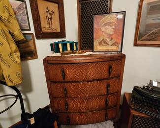 Gorgeous Vintage Chest of Drawers