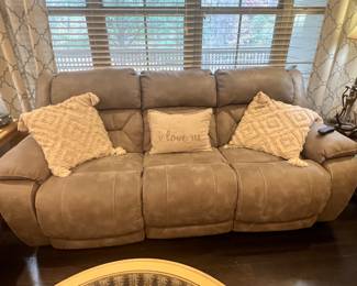 Large faux leather
91” X 39”