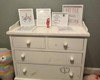 White small girls chest