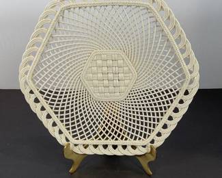 Stunning Belleek Lattice Plate