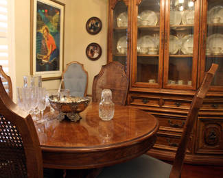 Dining set china hutch, 6 chairs, table, Mid-Century Modern. Has Two additional leaves